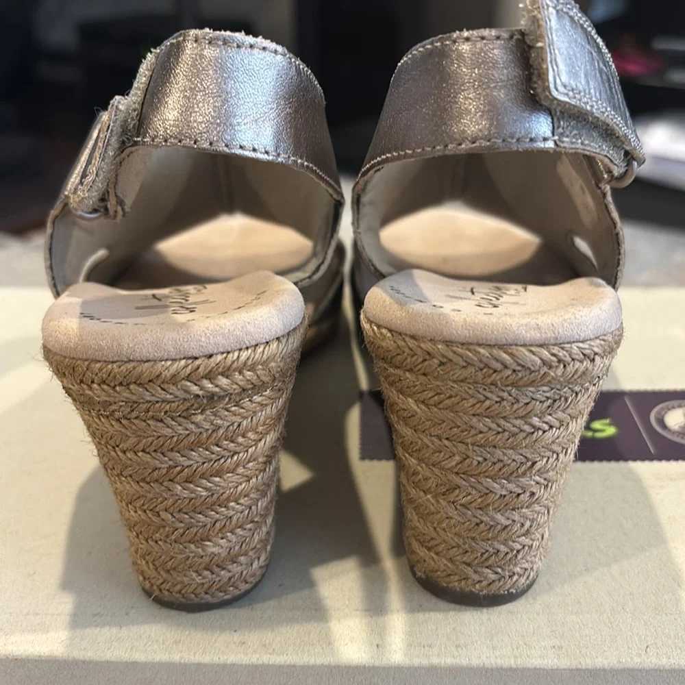 CLARKS.RALENE SHEEN.DARK TAN SUEDE DAIM B RUN  FONCE